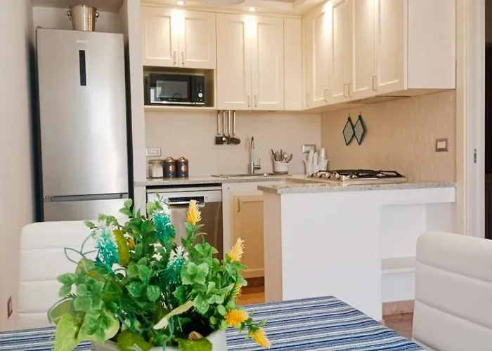 Residenza Castelli Πανσιόν 3*